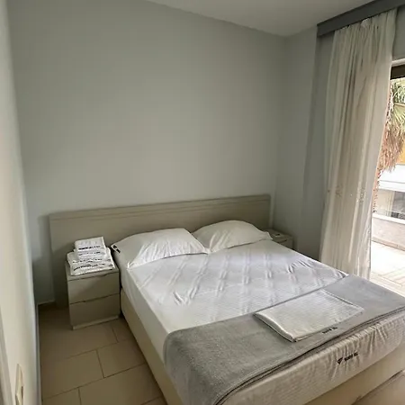 2 Bedroom Free Park Wifi Apartment Vlore