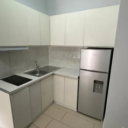 2 Bedroom Free Park Wifi Apartment Vlore